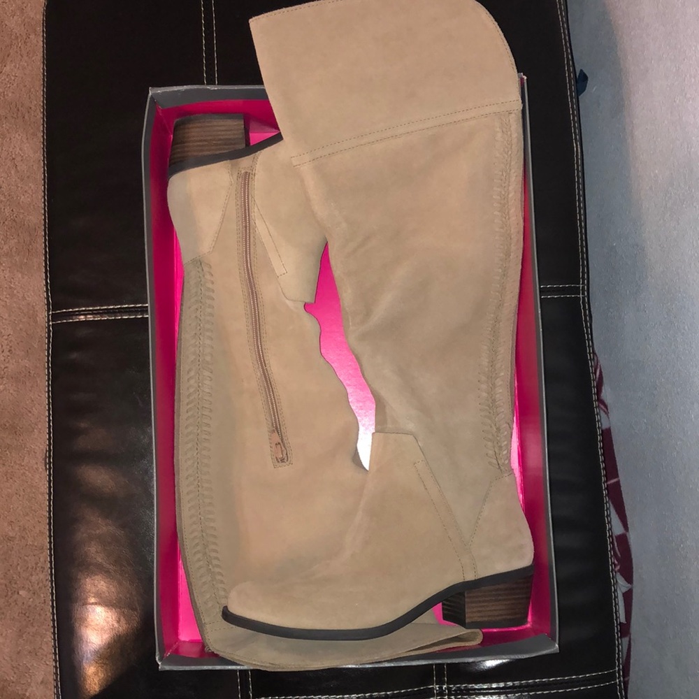 Vince Camuto-Bendra Style